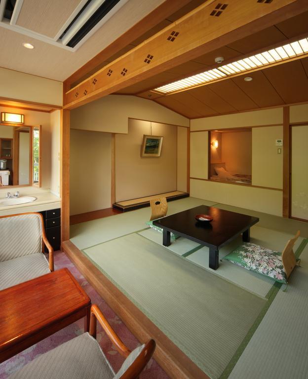 Iizaka Hotel Juraku Фукусима Экстерьер фото