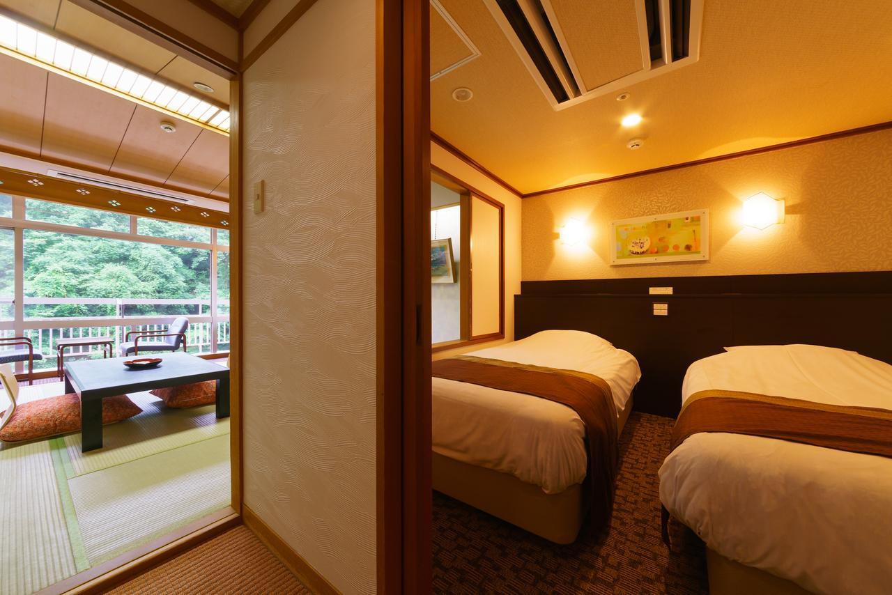 Iizaka Hotel Juraku Фукусима Экстерьер фото
